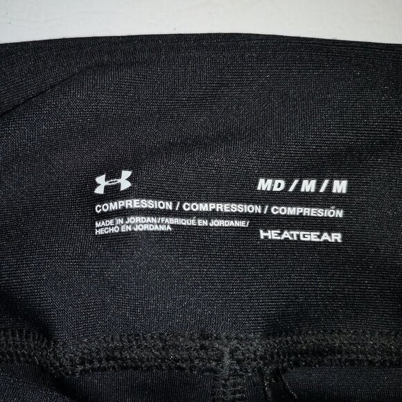 Under Armour Heatgear Compression Ladies Capri Length Black with White Leggings - Picture 3 of 8